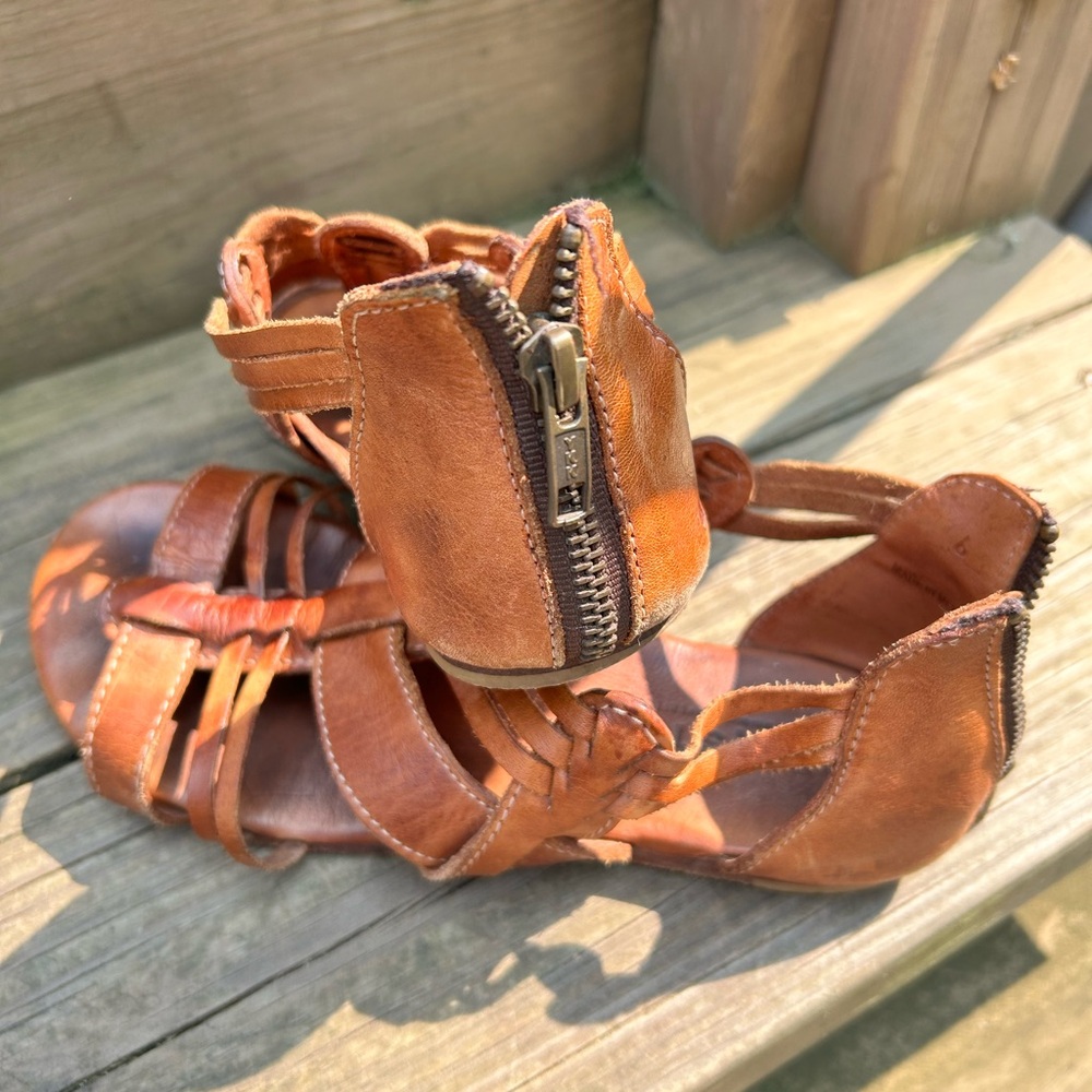 BedStu sandals size 6